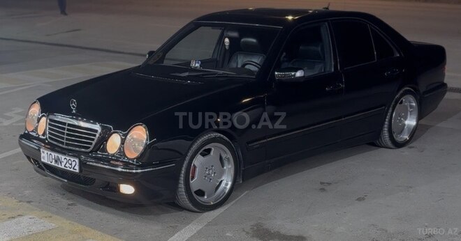 Mercedes E 320-5