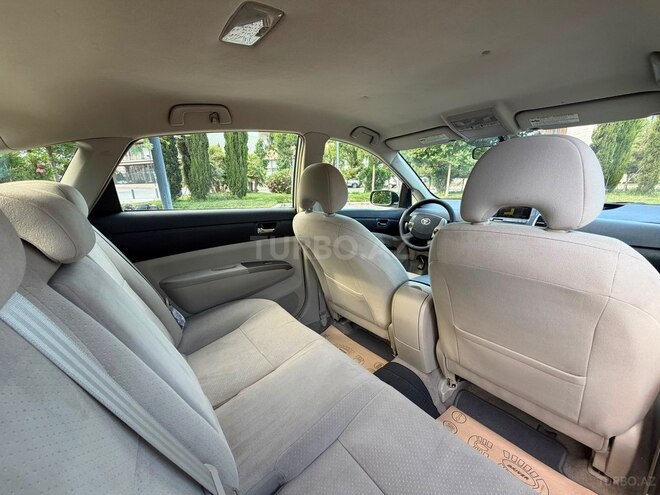 Toyota Prius-13