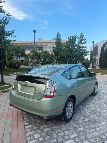 Toyota Prius-7