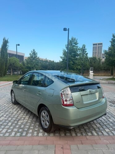 Toyota Prius-6
