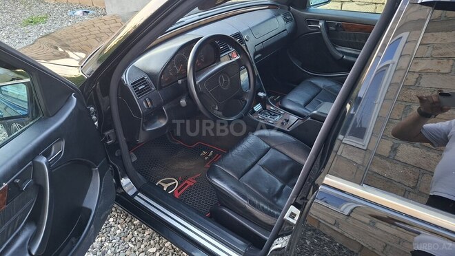Mercedes C 230-8