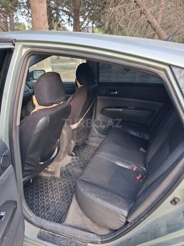Toyota Prius-7