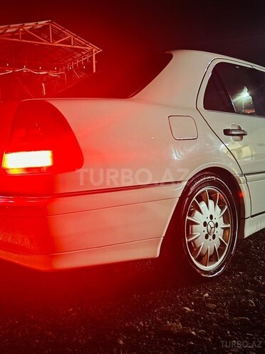 Mercedes C 240-12