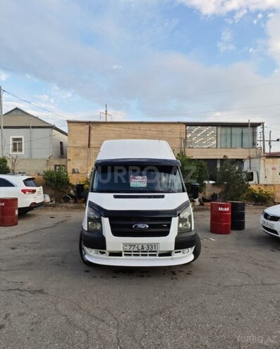 Ford Transit-1