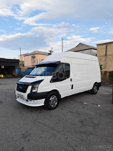 Ford Transit-2