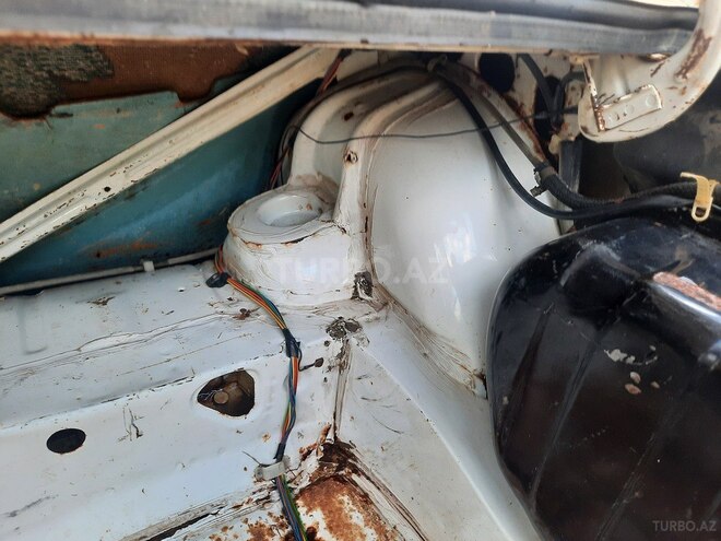 LADA (VAZ) 2107-4