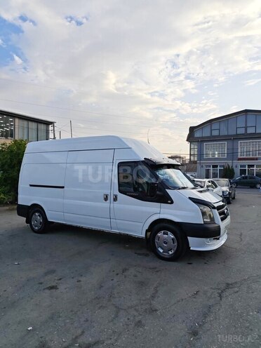 Ford Transit-8
