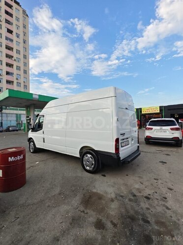 Ford Transit-7