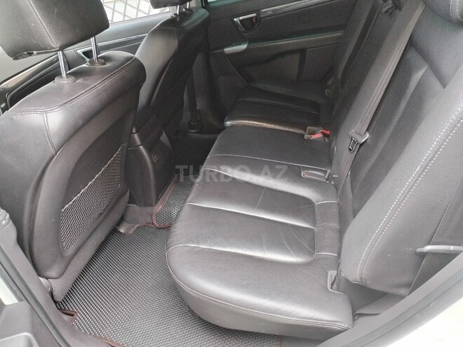 Hyundai Santa Fe-14