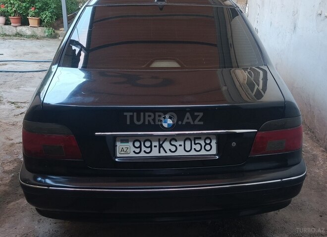 BMW 528-2