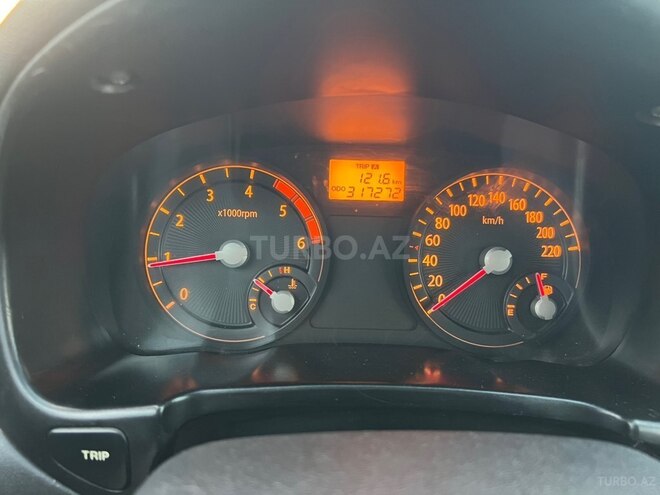 Hyundai Accent-2