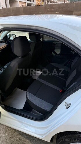 Skoda Rapid-11