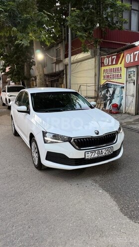 Skoda Rapid-1