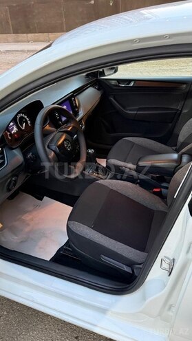 Skoda Rapid-9
