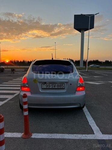 Hyundai Accent-5