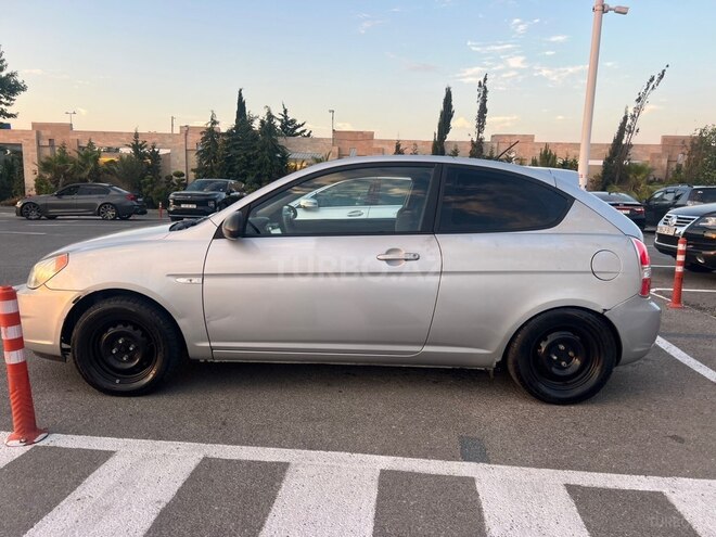 Hyundai Accent-6