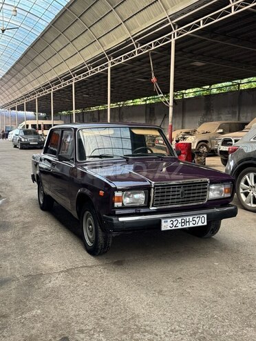 LADA (VAZ) 2107-2