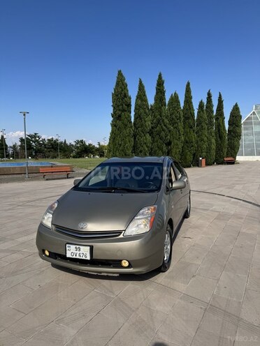 Toyota Prius-1