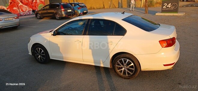 Volkswagen Jetta-3