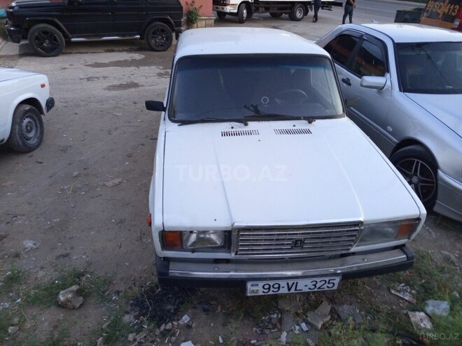 LADA (VAZ) 2107-1