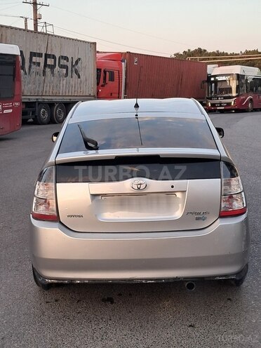 Toyota Prius-11