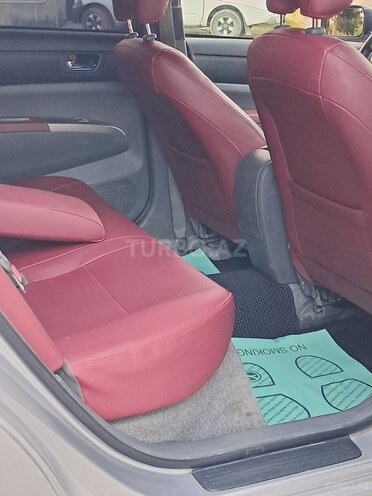 Toyota Prius-4