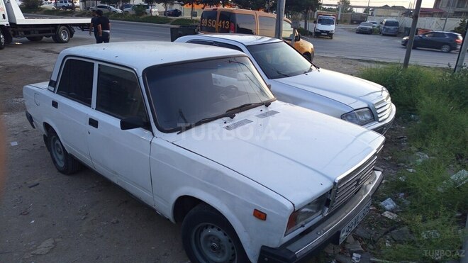 LADA (VAZ) 2107-4