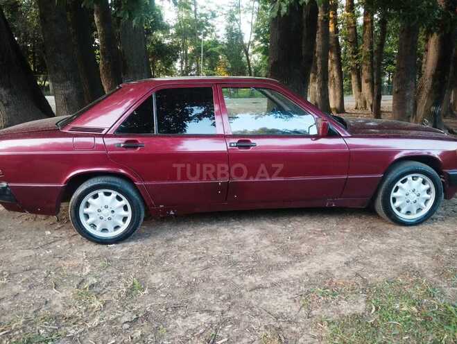 Mercedes 190-5