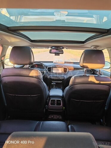 Kia Sorento-11