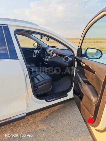 Kia Sorento-13
