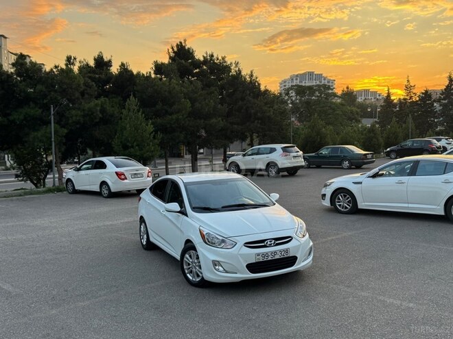 Hyundai Accent-16