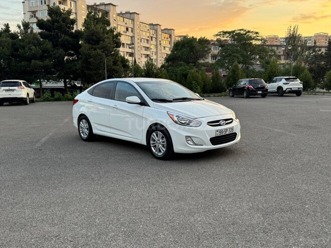 Hyundai Accent-3