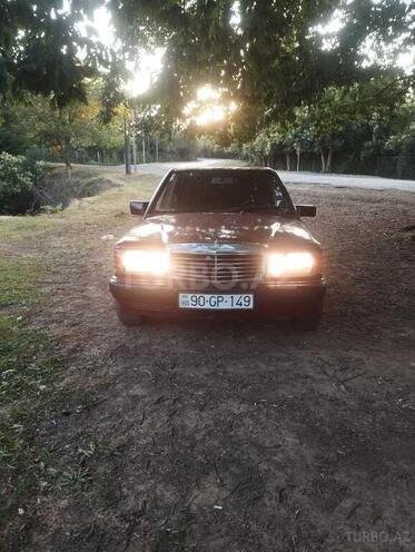 Mercedes 190-1