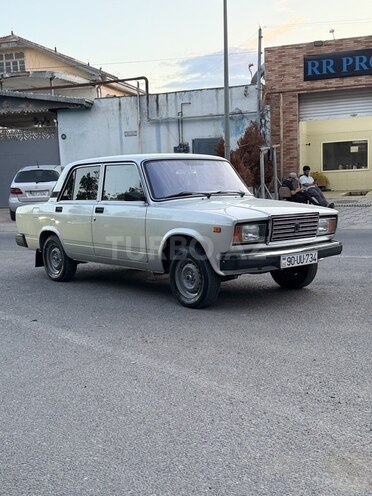 LADA (VAZ) 2107-4