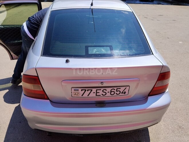 Opel Vectra-2
