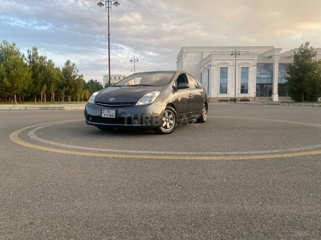 Toyota Prius-1
