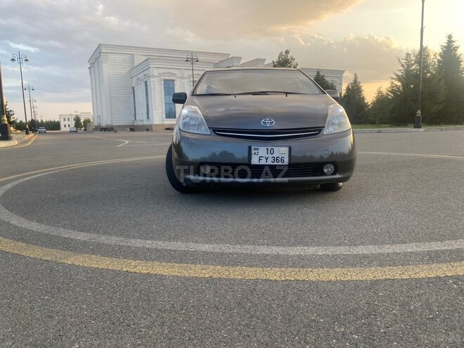 Toyota Prius-3