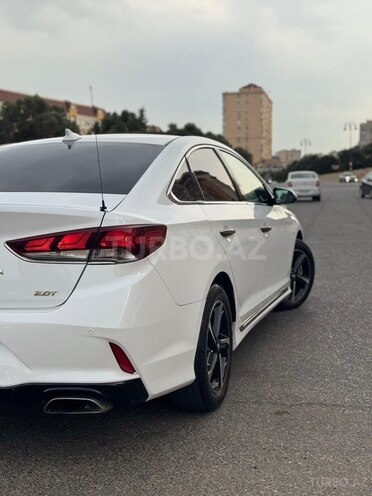 Hyundai Sonata-6