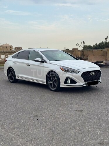 Hyundai Sonata-12