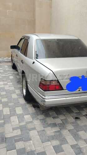 Mercedes 220 E-6