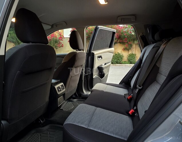 Nissan X-Trail-7