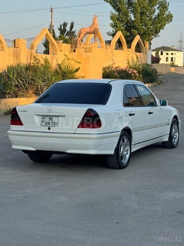 Mercedes C 240-6