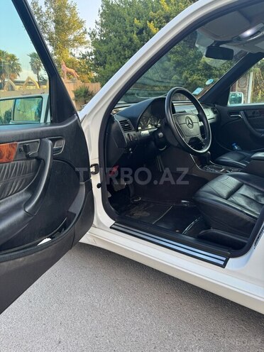 Mercedes C 240-10