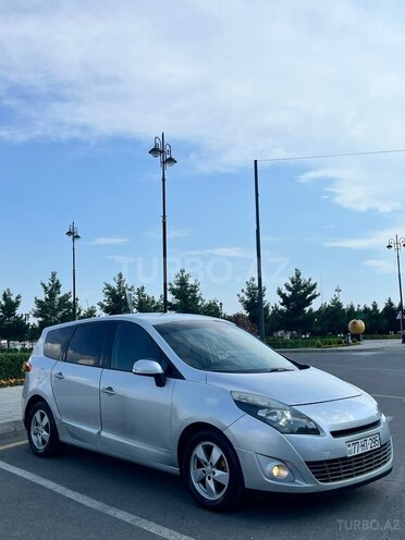 Renault Grand Scenic-3