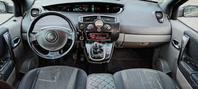 Renault Scenic-8