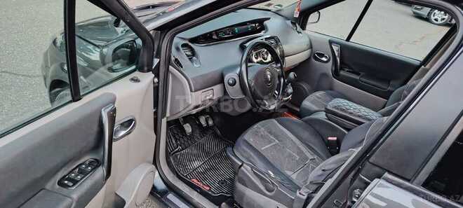 Renault Scenic-12