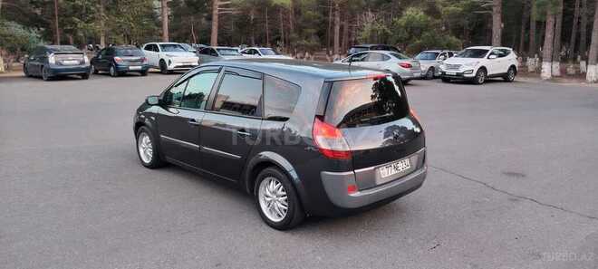 Renault Scenic-10