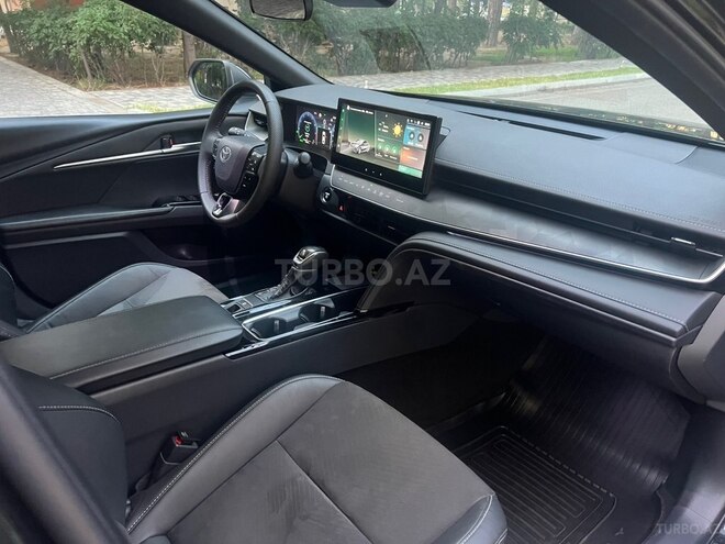 Toyota Camry-13