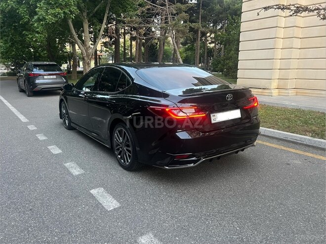 Toyota Camry-5