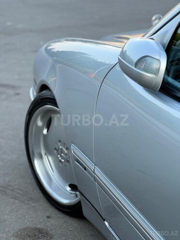 Mercedes E 240-9